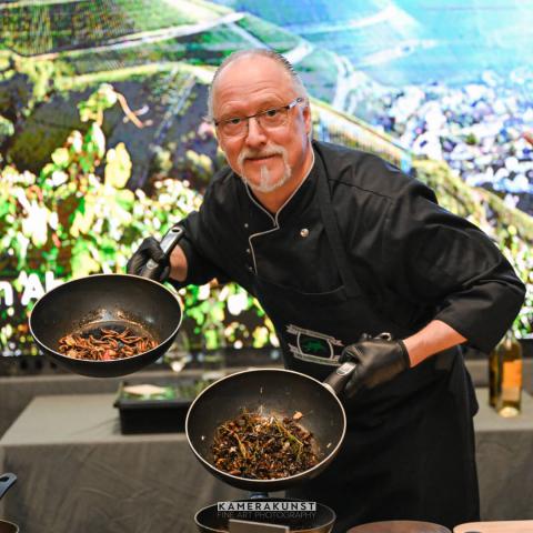 Professionelle Messefotografie ist ideal für Ihre Presse- und PR-Arbeit. Professionelle Messefotografie ist ideal für Ihre Presse- und PR-Arbeit.