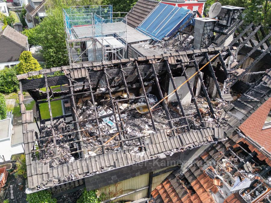 Luftaufnahmen Brandinspektion Drohne Brandschaden