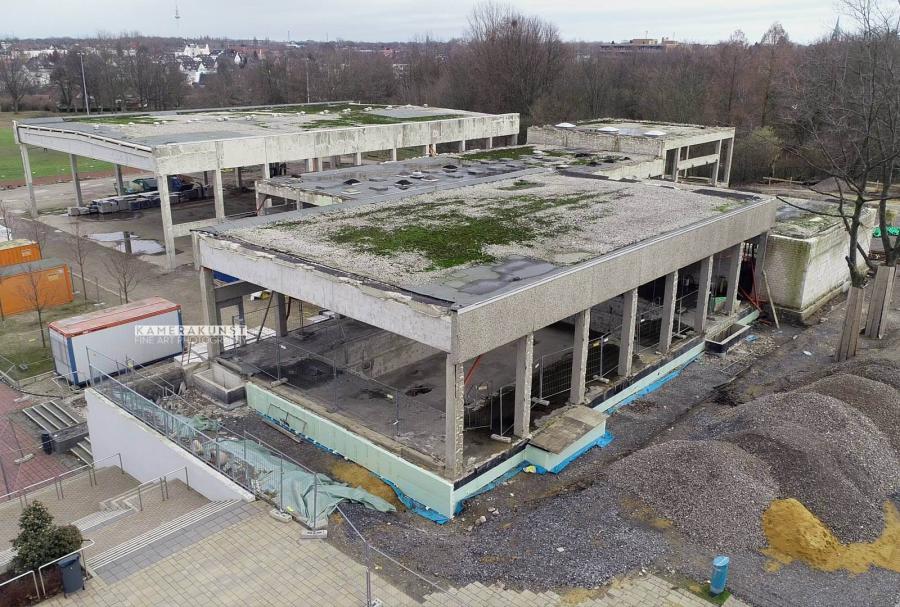 Luftaufnahmen mit Drohne vom modernisierten Schulzentrum Wiemelhausen in Bochum